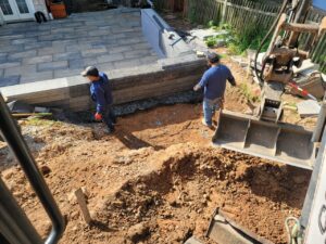 Hardscaping - Backfilling retaining wall